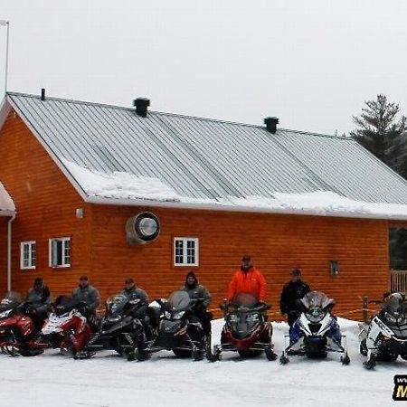 Auberge La Taniere Tadoussac Buitenkant foto