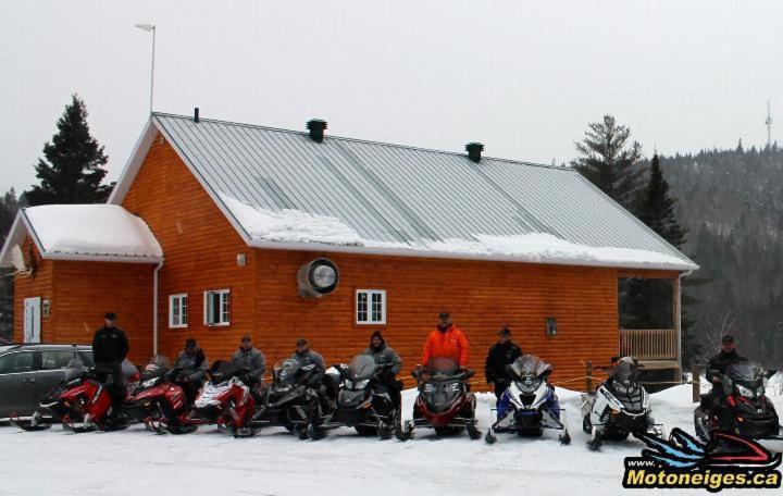 Auberge La Taniere Tadoussac Buitenkant foto