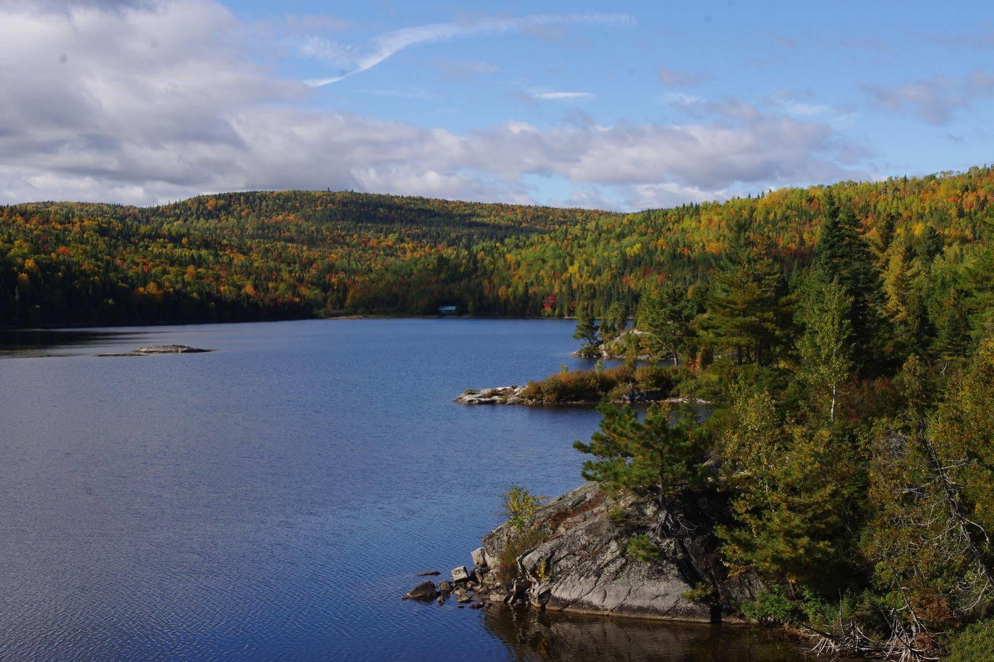 Auberge La Taniere Tadoussac Buitenkant foto