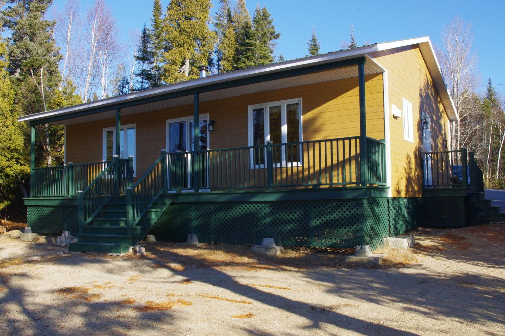 Auberge La Taniere Tadoussac Buitenkant foto